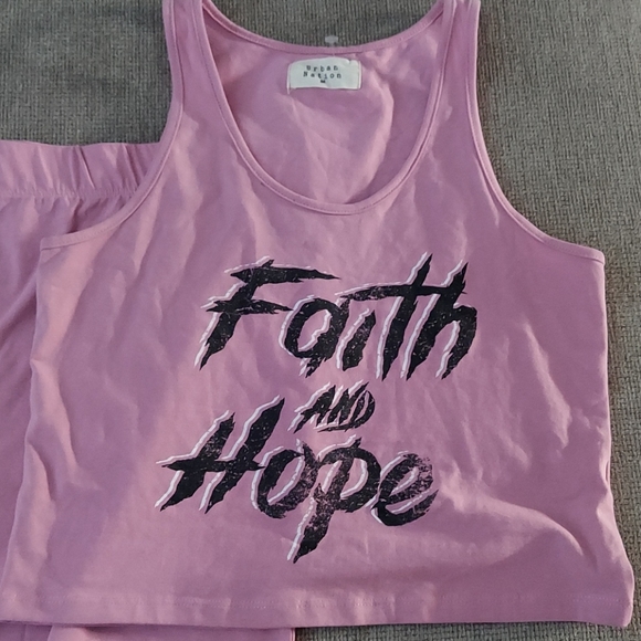 Skirt and top - Picture 2 of 3